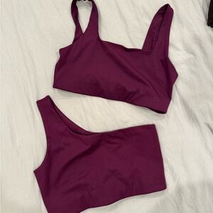 2 sports bras